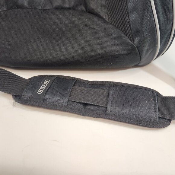 Ogio Crunch Gym Duffel Bag Black 41L - Picture 4 of 12